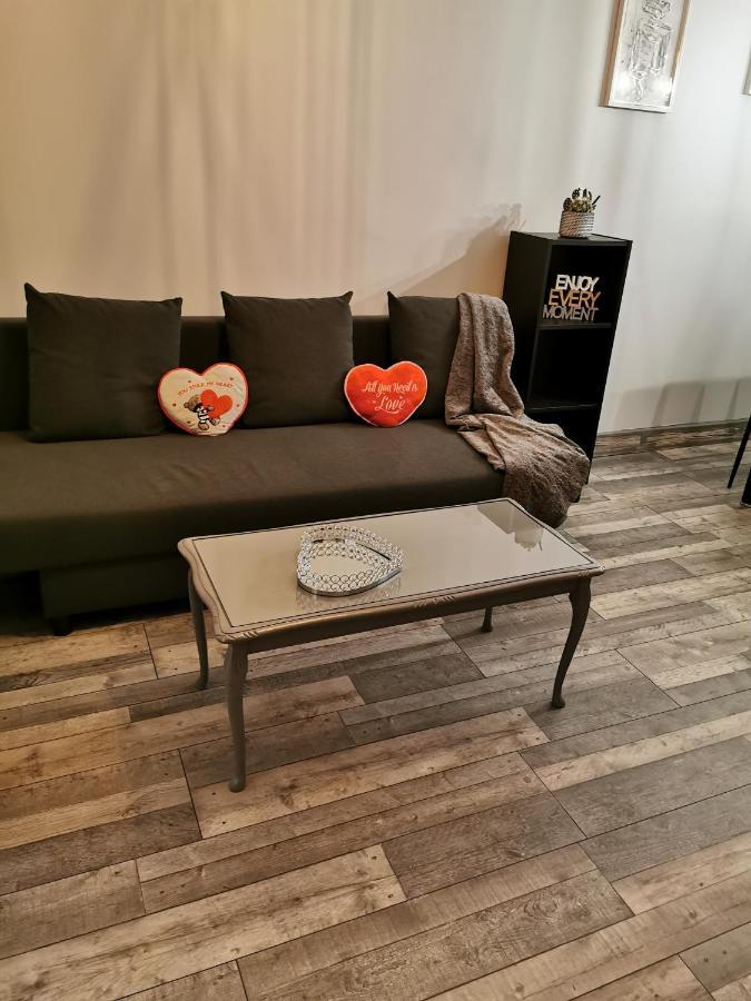 Palaz 2 - 2 Bedroom Flat エドモントン エクステリア 写真